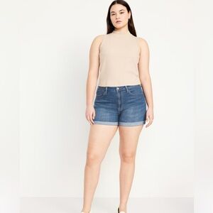 NWOT Old Navy High-Waisted Wow Jean Shorts